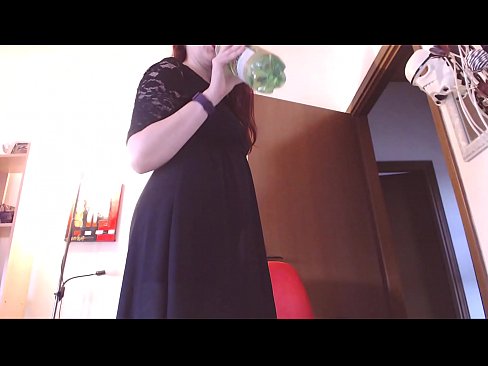 ❤️ Um escravo submisso que ama calcinhas sujas e luxuriosas é forçado a se masturbar depois de assistir a este vídeo! ❤ Porno vk em nós