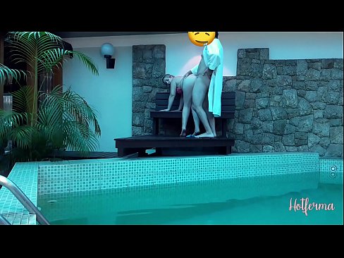 ❤️ Chefe convida empregada para a piscina, mas não conseguiu resistir a um ❤ Porno vk em nós